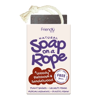 Friendly Soap přírodní mýdlo pačuli a santalové dřevo na šnůrce 125 g